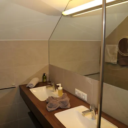 Appartements-strandschloessl Heitzmann * Seeboden